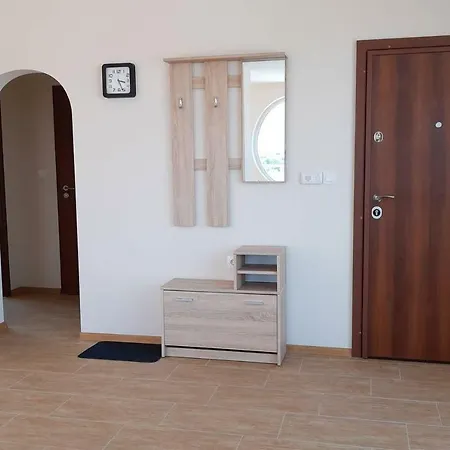 Sky Blue Danube Daire *